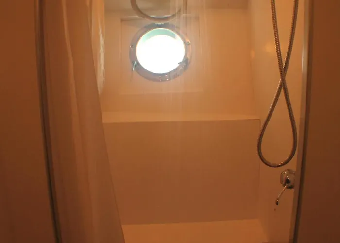 Hotel Your Own Private Yacht Sant Adria de Besos
